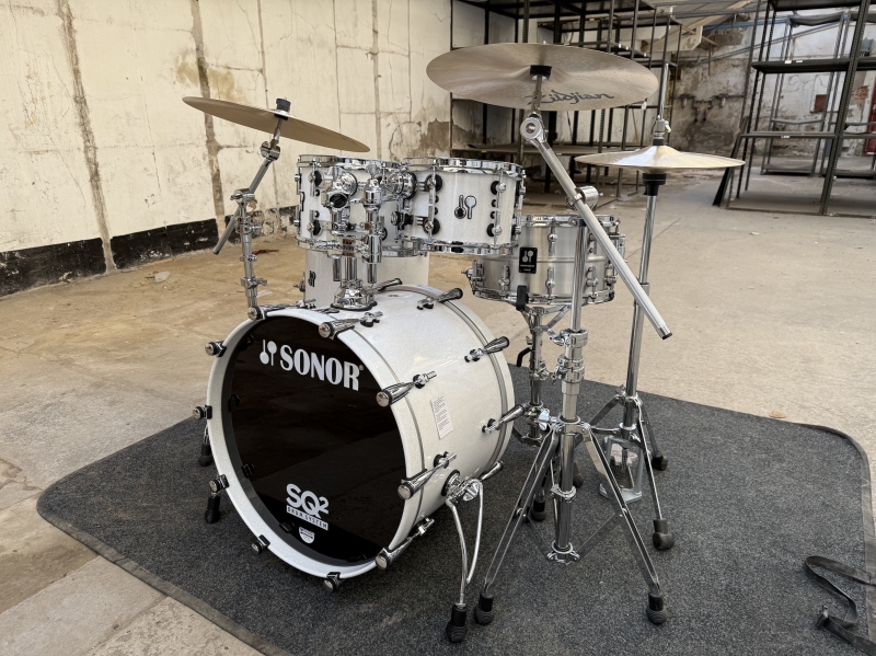 Sonor SQ2 Drum Kit, White Sparkle High Gloss Finish, Vintage Birch Shells  1049205-2