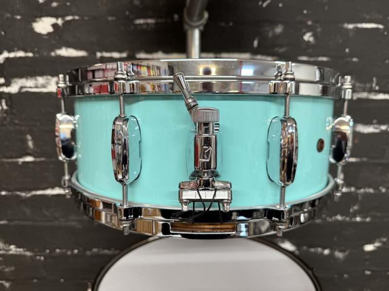 Tama Star Walnut 14 x 6.5  Snare Drum – Grand Aqua Blue (B-Stock) TWS1465-GAQ