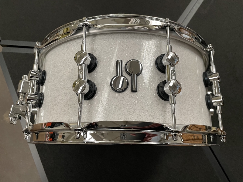 Sonor SQ2 14 x 6.5 Snare Drum, White Sparkle High Gloss 1032670-2
