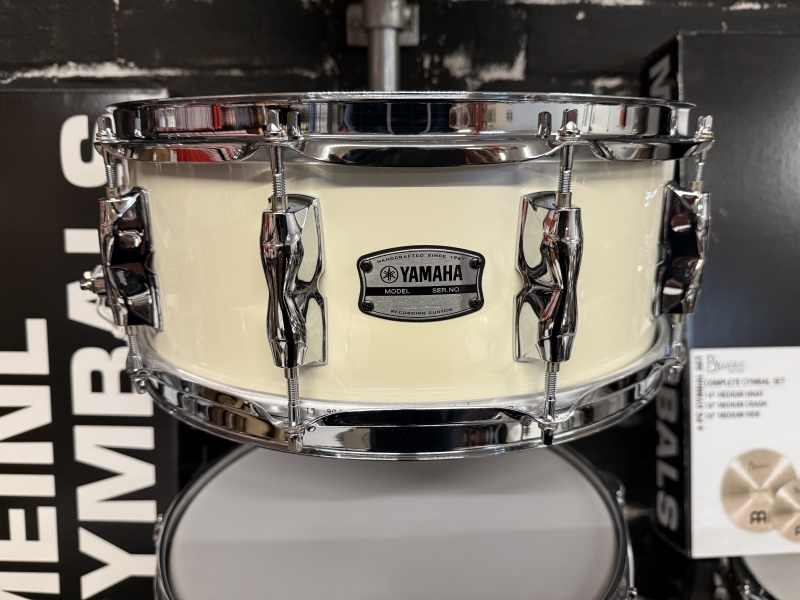 Yamaha Recording Custom 14 x 5.5  Birch Snare Drum, Polar White RCS1455PW